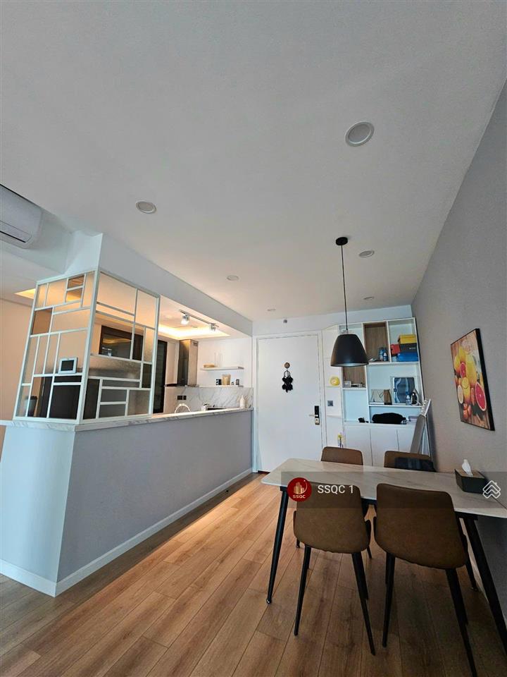 Tin thật 100%  bán căn hộ 1 phòng ngủ full nội thất hiện đại  tầng cao view đẹp  sẵn sổ hồng
