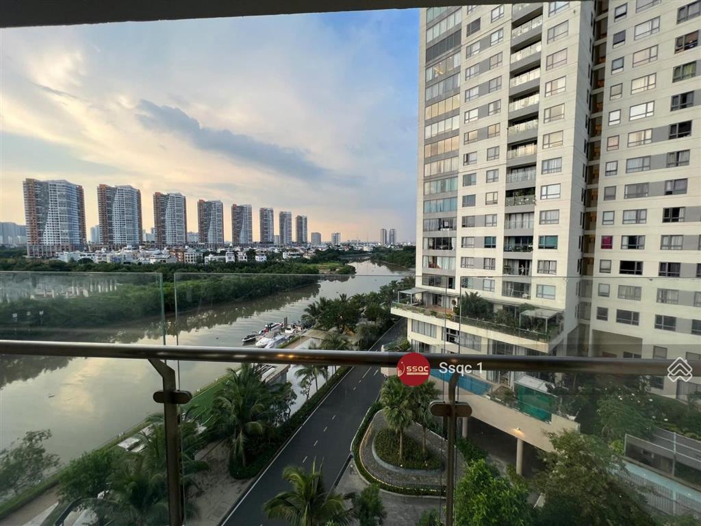 Tin thật 100%  chuyển nhượng căn 1pn  tầng thấp  tháp canary  full nội thất  giá tốt