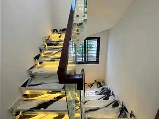 Nhà mới, đẹp, hẻm 115/6a xóm đất, (3.5x11m 3l 3pn 3wc)  18tr