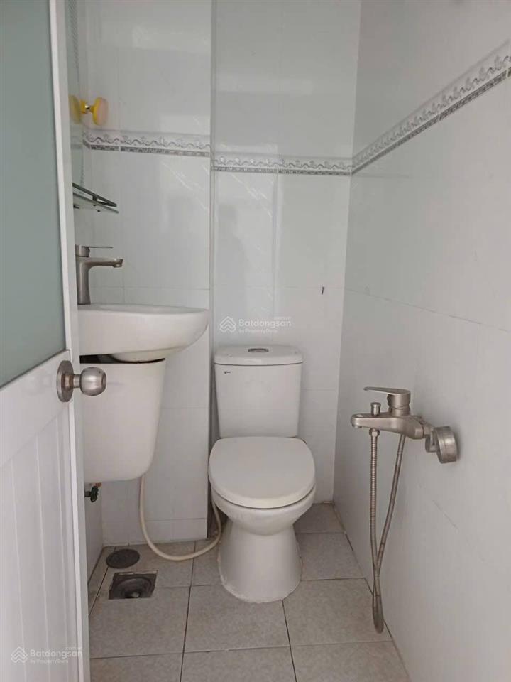 Hxh 56/8c lạc long quân, (3.5x12m 3l st 6pn 3wc)  16 triệu