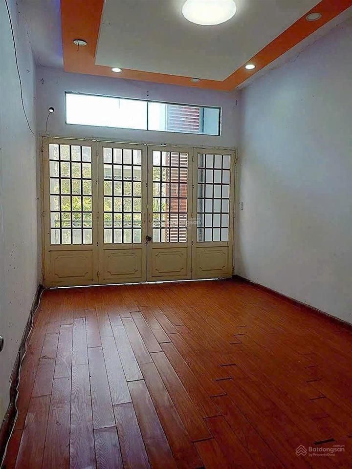 Hxh 8m 161b lạc long quân, (3.5x15m 3l 4pn 3wc)  15tr