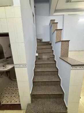 Hẻm xe tải, 152a/54 lạc long quân, (4x10m 2l st 3pn3wc)  13 tr