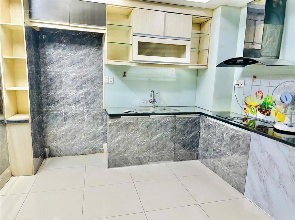 Phòng nhỏ tầng lửng, hxh 382 lê hồng phong p1 q10  2tr3