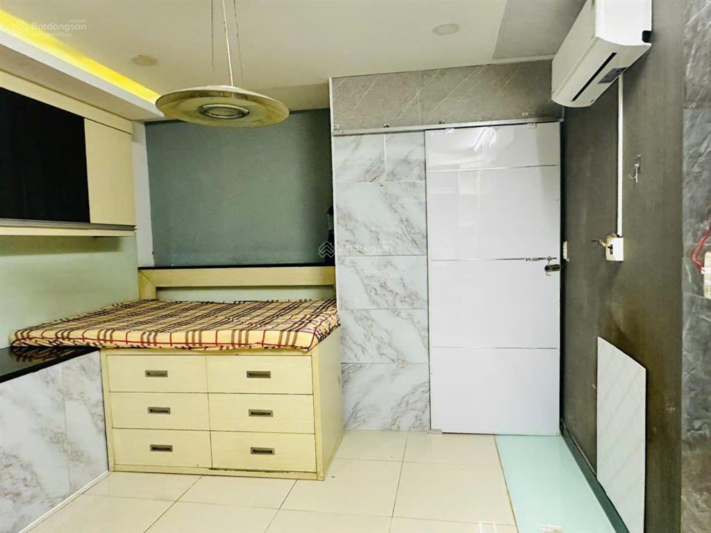 Phòng nhỏ tầng lửng, hxh 382 lê hồng phong p1 q10  2tr3
