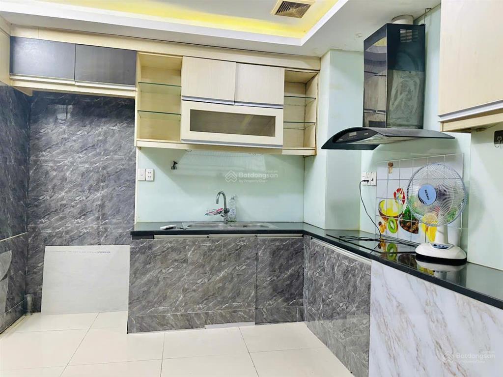 Phòng nhỏ tầng lửng, hxh 382 lê hồng phong p1 q10  2tr3