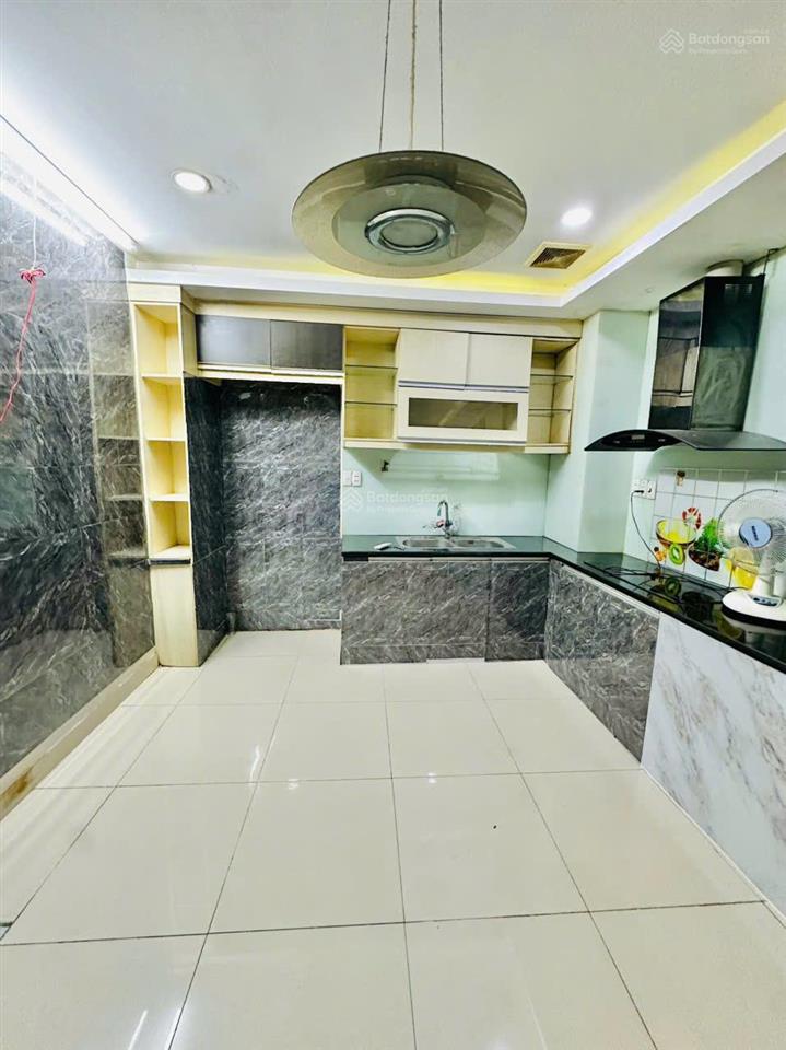 Phòng nhỏ tầng lửng, hxh 382 lê hồng phong p1 q10  2tr3