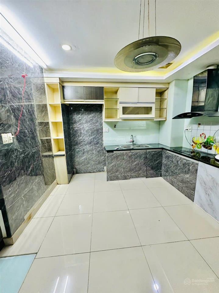Phòng nhỏ tầng lửng, hxh 382 lê hồng phong p1 q10  2tr3