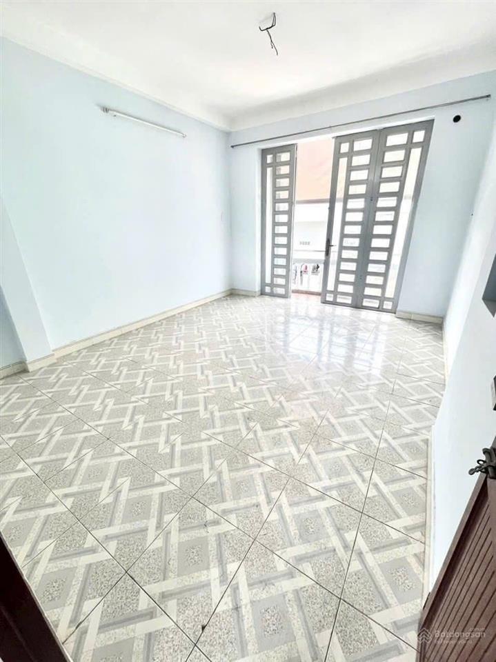 Mtnb 161b lạc long quân (4x11m 2l 3pn3wc)  13tr