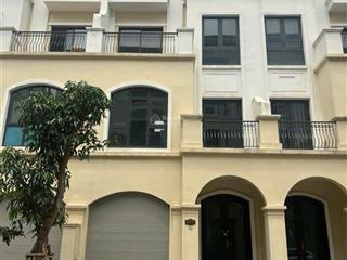 Cần tiền bán gấp bt 96 m2 san hô. mặt tiền 6m. cạnh biển hồ tạo sóng 18ha, phố litte hồng công