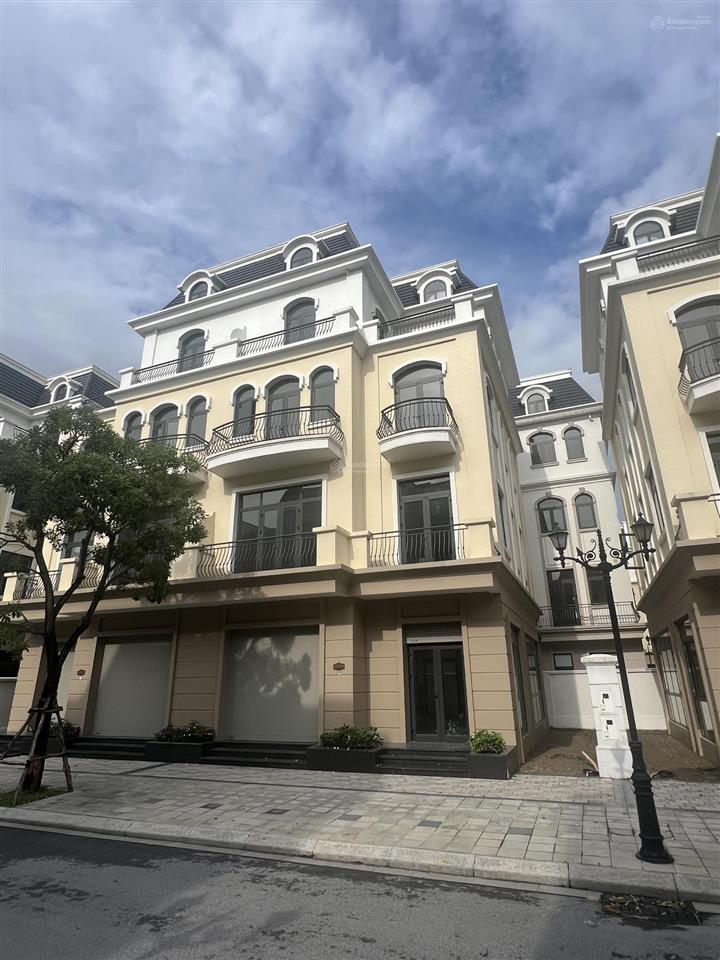 Bán biệt thự song lập kinh đô 150 m2, mặt tiền 10 mét, cạnh vincom, quảng trường