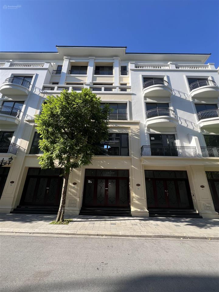 Bán gấp 70 m2 san hô, sẵn sổ đỏ lâu dài, cạnh biển hồ tạo sóng 18ha, công viên, bể bơi nội khu