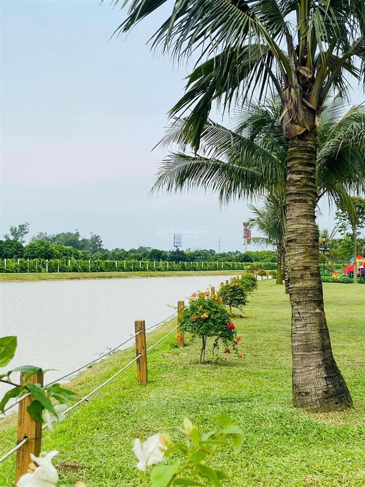 Cần bán gấp biệt thự 78m2 mặt tiền 6m, gần công viên bể bơi, thiết kế đẹp, diện tích sàn lớn