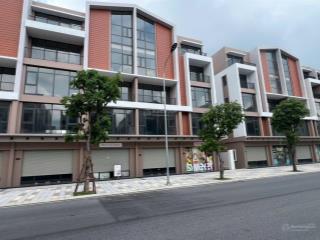 Chủ nhà cần tiền bán gấp, shophouse 100m2, 2 mặt tiền trục thông 20m, cạnh biển hồ, sổ lâu dài
