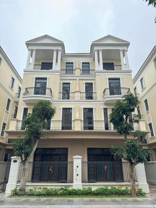 Hiếm có căn biệt thự tứ lập trong phân khu đóng đảo dừa sẵn sổ đỏ, cạnh công viên bể bơi pha lê