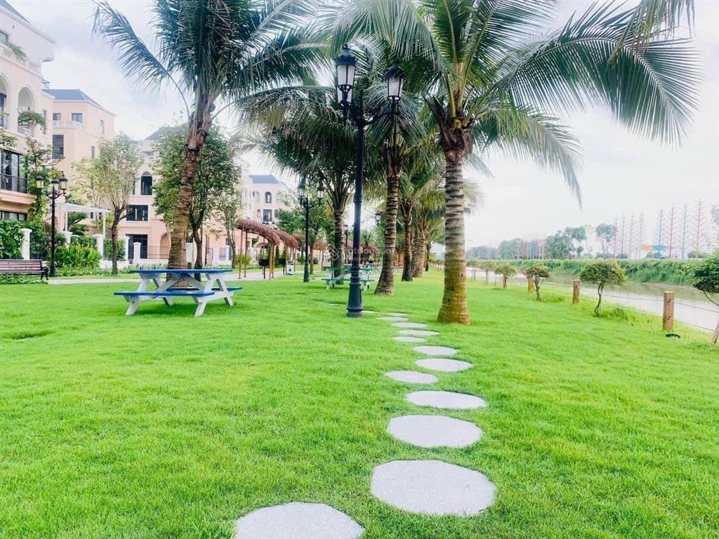 Hiếm có căn biệt thự tứ lập trong phân khu đóng đảo dừa sẵn sổ đỏ, cạnh công viên bể bơi pha lê