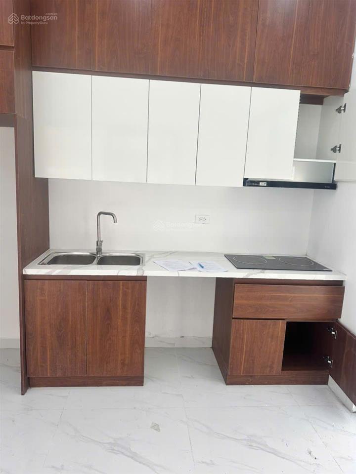 Cho thuê căn xẻ khe 98 m2 khu cọ xanh , hoàn thiện 2 tầng chỉ việc về ở , thoáng mát .