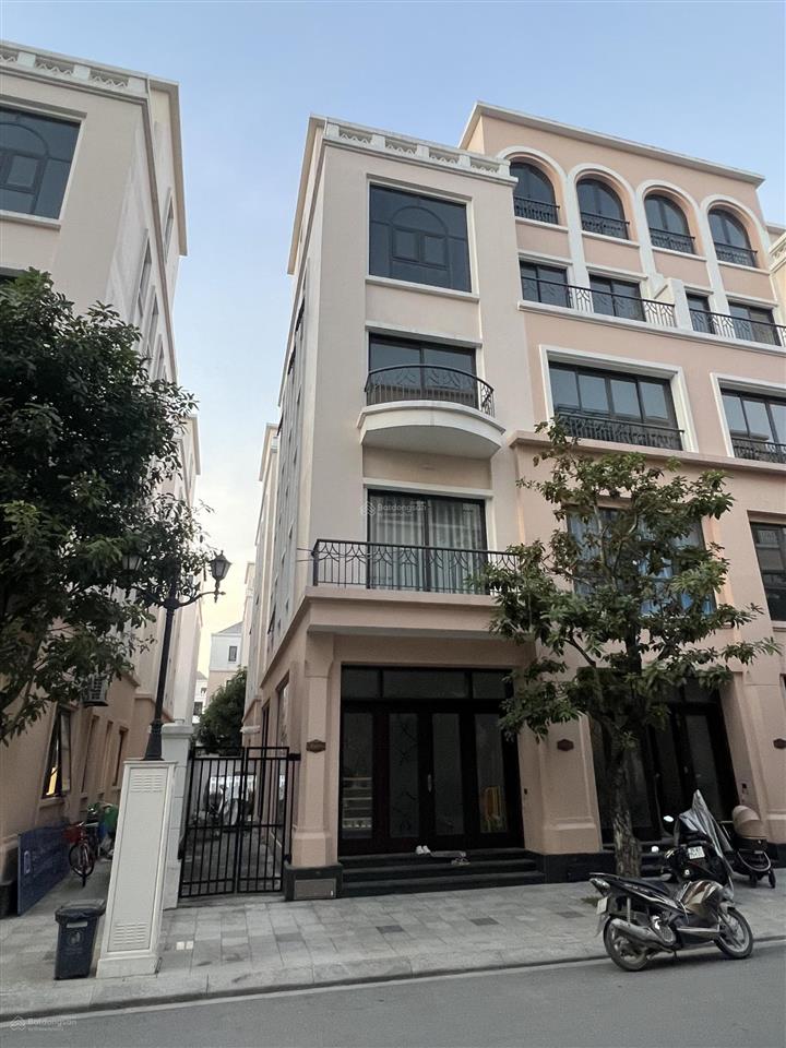 Cần tiền bán gấp xẻ khe 91 m2 giá tốt nhất thị trường,gần công viên bể bơi,cam kết giá rẻ nhất.