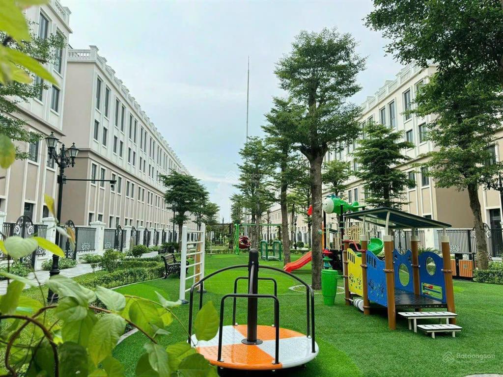 Cần tiền bán gấp căn xẻ khe vịnh tây 78 m2, gần tòa văn phòng, công viên, bể bơi, chung cư masteri