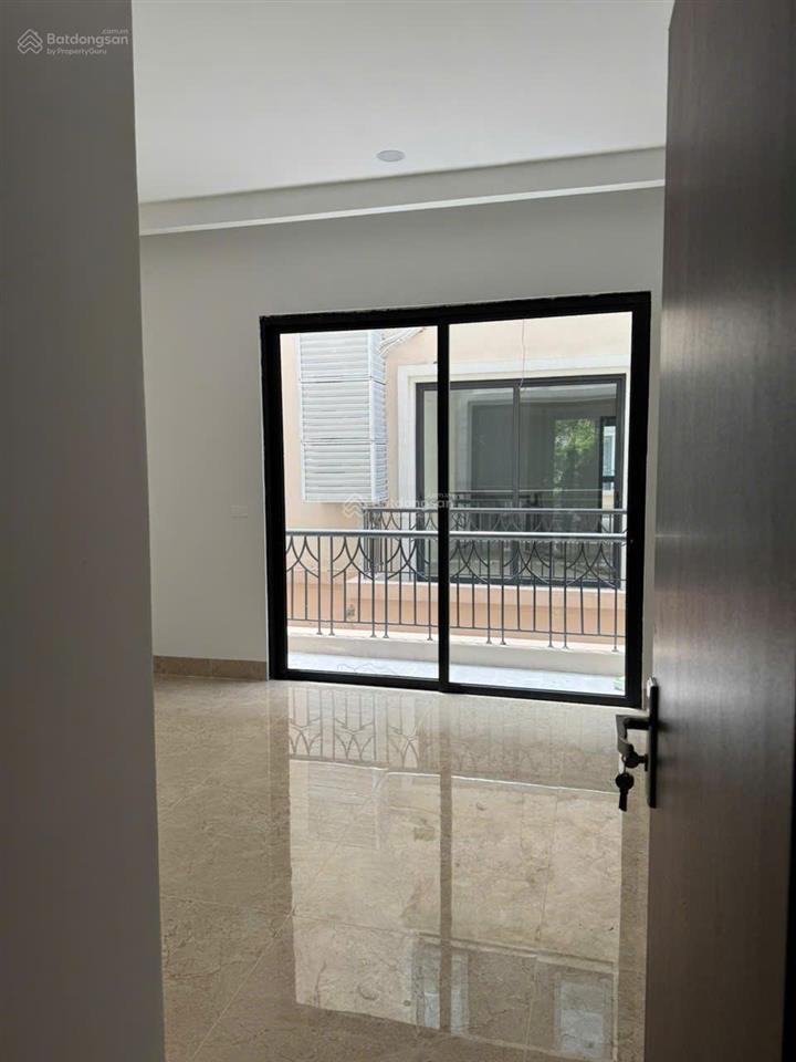 Bán căn cọ xanh 75 m2 , mặt trực diện công viên nằm trên trục thông 20 mét , hoàn thiện 2 tầng .