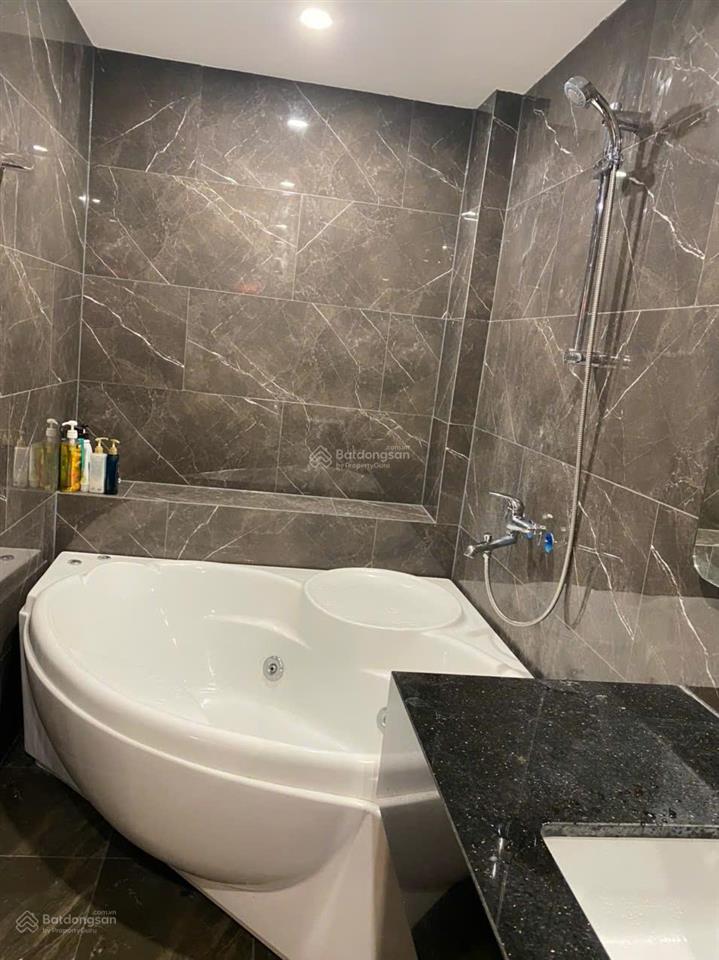 Bán liền kề khu spring valley , hoàn thiện 5 tầng chỉ việc vào ở , sẵn sổ đỏ giao dịch ngay