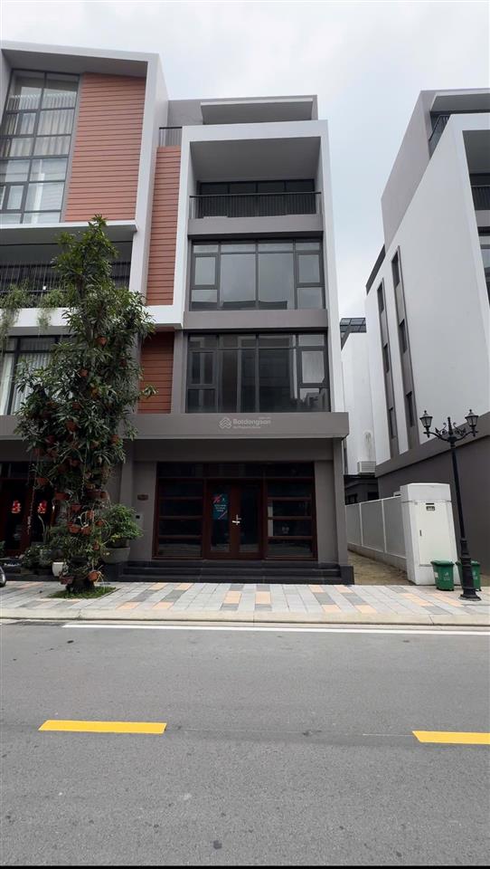 Xẻ khe 104 m2 sổ lâu dài, gần sông venice, cạnh biển hồ, cạnh 43 tòa chung cư mik trục thông