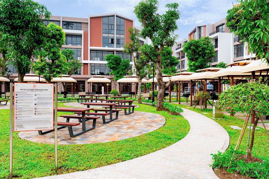 Bán liền kề 54m² ánh dương, cạnh sông venice, công viên trường học, chung cư vin ocp 3