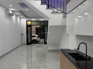 Cho thuê căn hộ, hoàn thiện 2 tầng giá rẻ nhất thị trường, có 2 pn, đồ cơ bản