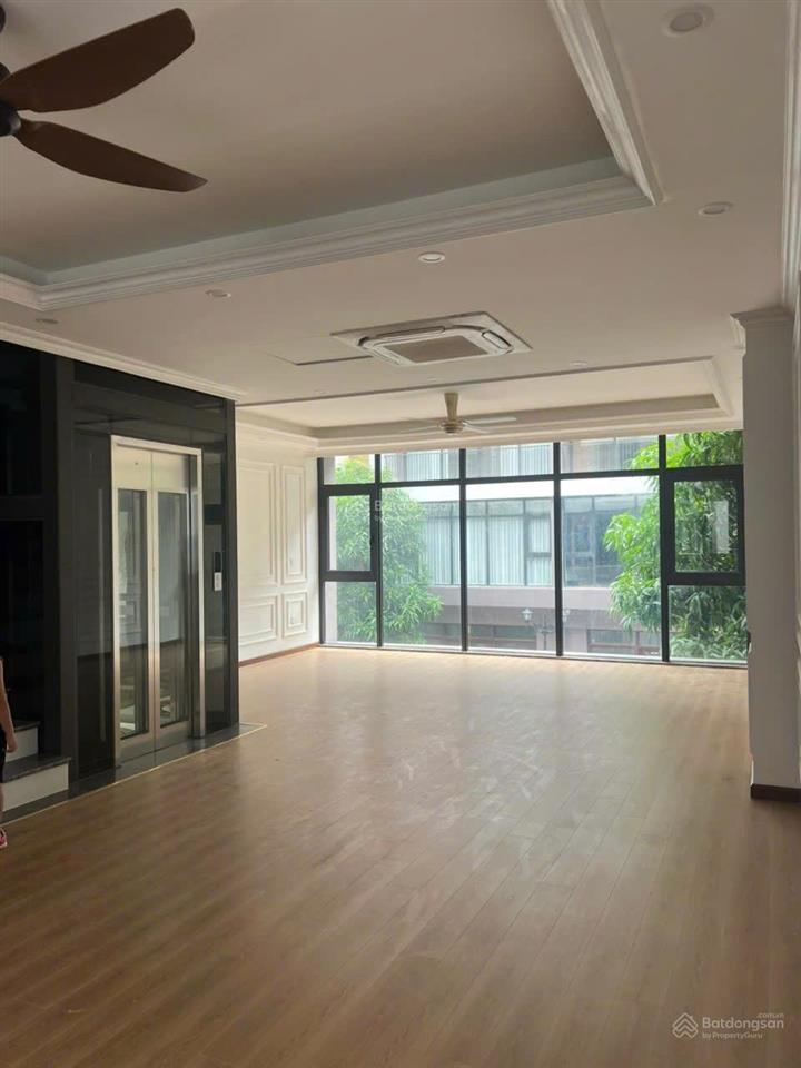 Cho thuê nhà nguyên căn hoàn thiện 5 tầng có thang máy nội thất cơ bản giá hạt rẻ