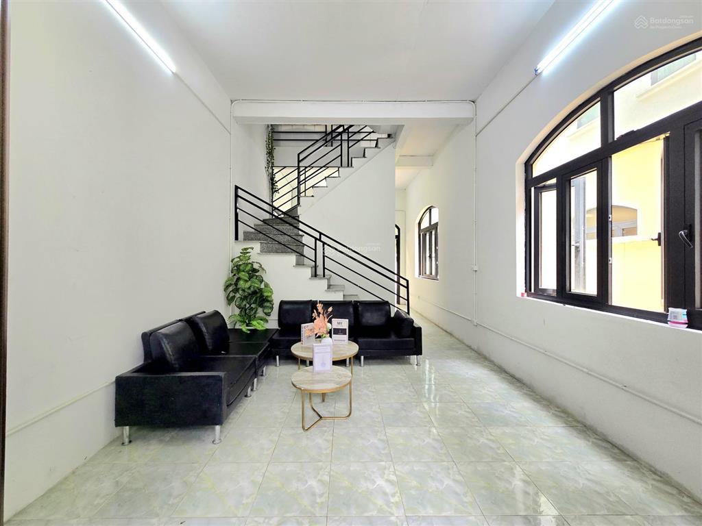 Cho thuê căn xẻ khe 72 m² hoàn thiện 2 tầng, sẵn 2 giường 2 điều hoà, vào ở được luôn