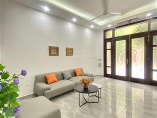 Cho thuê căn san hô 56 m² giá 9 triệu bp, chỉ việc xách đồ về ở được luôn.