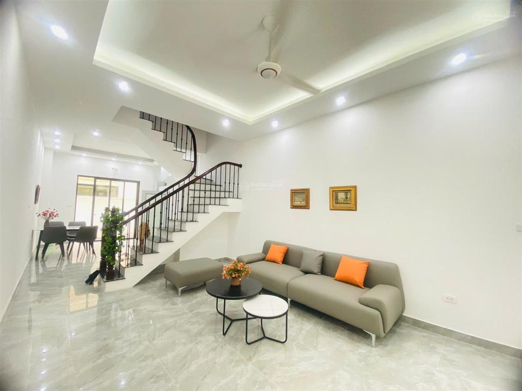 Cho thuê căn san hô 56 m2 giá 9 triệu/bp, chỉ việc xách đồ về ở được luôn