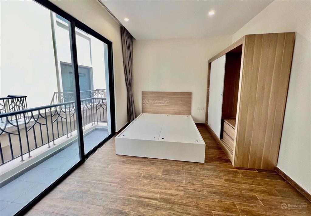 Cần cho thuê lại căn cọ xanh 65 m hoàn thiện 2 tầng, sẵn đồ chỉ việc vào ở, giá 7,8 triệu bao phí.