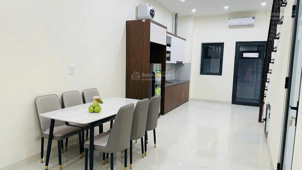 Cho thuê căn biệt thự 120 m2 san hô, hoàn thiện 5 tầng siêu đẹp full đồ về chỉ việc ở