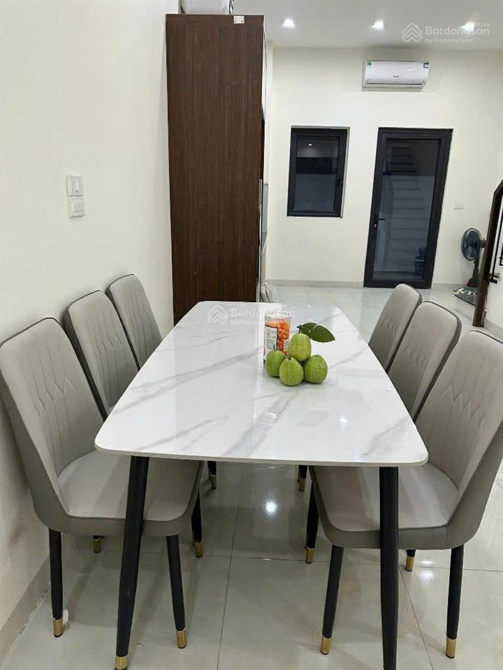 Cho thuê căn biệt thự 120 m2 san hô, hoàn thiện 5 tầng siêu đẹp full đồ về chỉ việc ở