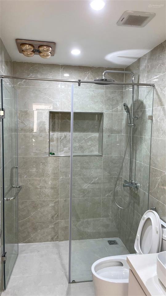Cho thuê căn xẻ khe đồ đẹp thoáng mát đồ cơ bản 105 m2 giá rẻ, hoàn thiện được luôn.