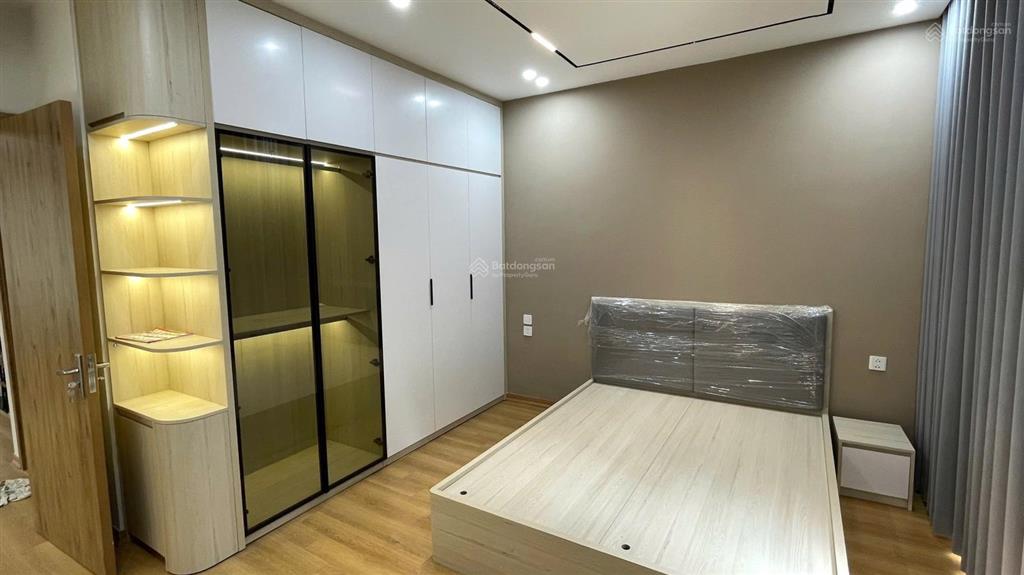 Cho thuê căn xẻ khe đồ đẹp thoáng mát đồ cơ bản 105 m2 giá rẻ, hoàn thiện được luôn.