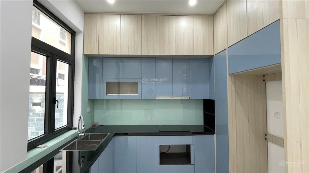 Cho thuê căn xẻ khe đồ đẹp thoáng mát đồ cơ bản 105 m2 giá rẻ, hoàn thiện được luôn.