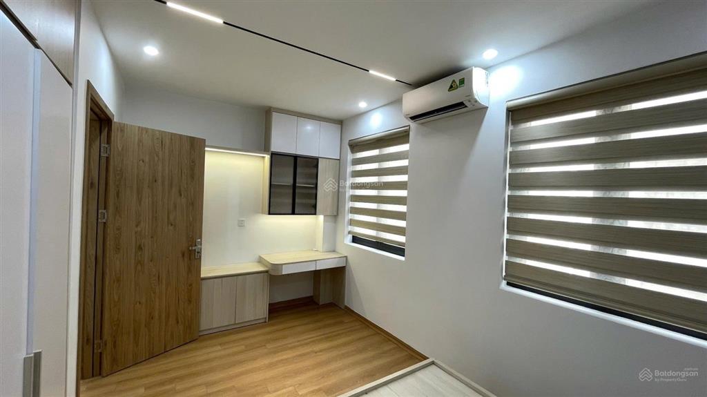 Cho thuê căn xẻ khe đồ đẹp thoáng mát đồ cơ bản 105 m2 giá rẻ, hoàn thiện được luôn.