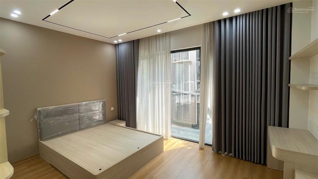 Cho thuê căn xẻ khe đồ đẹp thoáng mát đồ cơ bản 105 m2 giá rẻ, hoàn thiện được luôn.