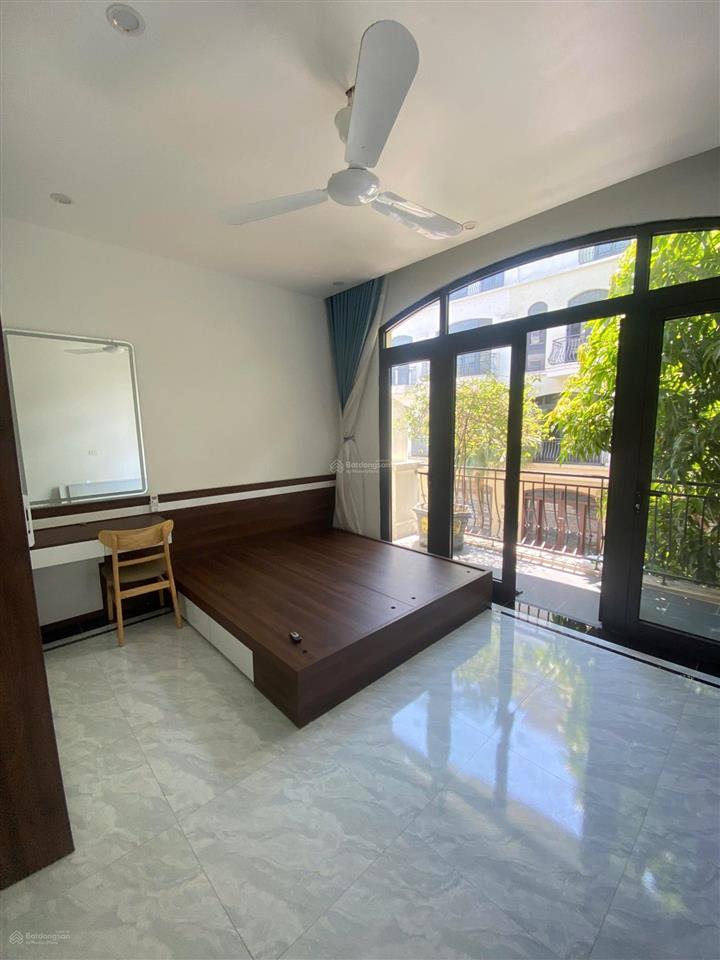 Cho thuê căn hoàn thiện 5 tầng full đồ giá rẻ 12 triệu chỉ việc vào ở luôn