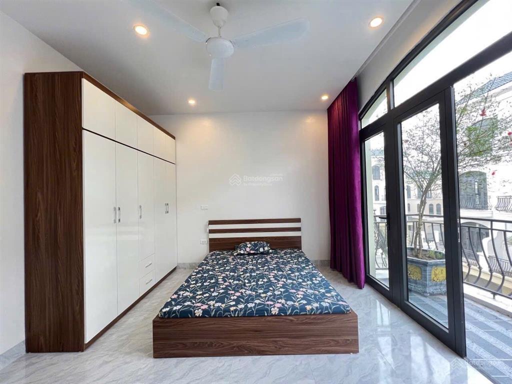 Cho thuê căn hoàn thiện 5 tầng full đồ giá rẻ 12 triệu chỉ việc vào ở luôn