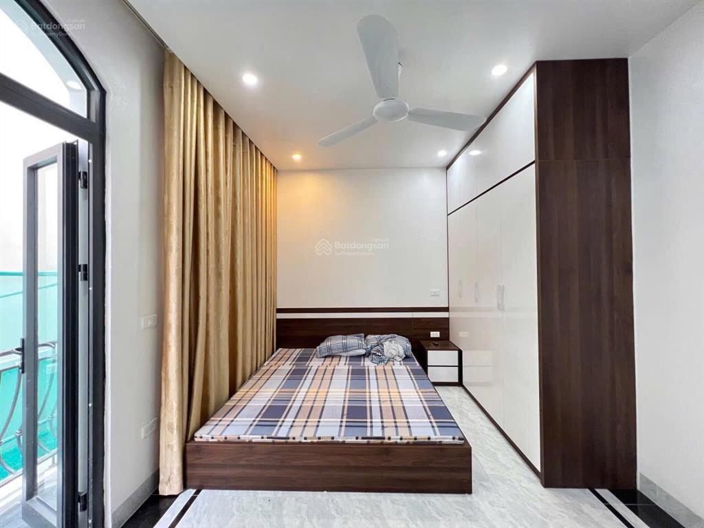 Cho thuê căn hoàn thiện 5 tầng full đồ giá rẻ 12 triệu chỉ việc vào ở luôn