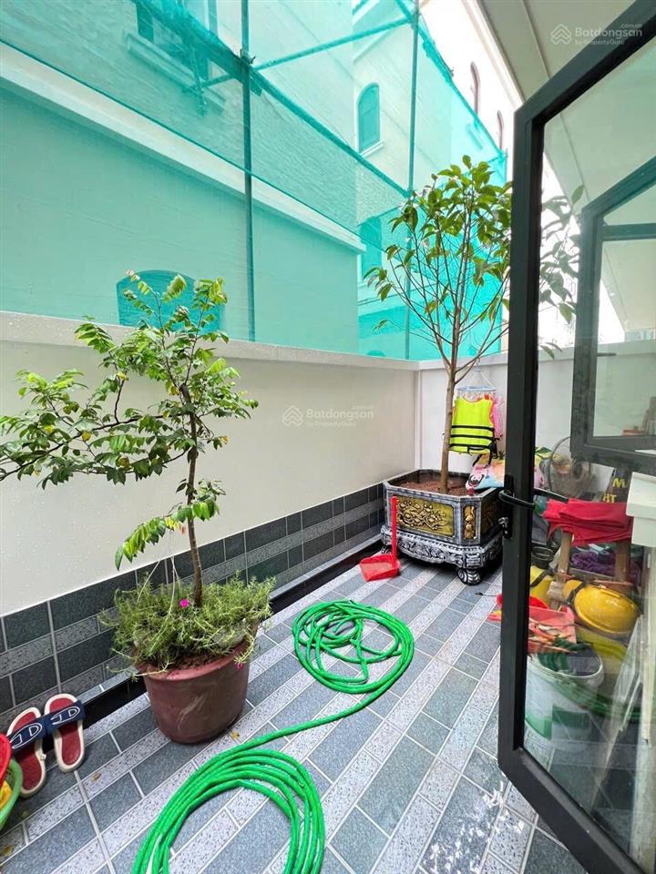 Cho thuê căn hoàn thiện 5 tầng full đồ giá rẻ 12 triệu chỉ việc vào ở luôn