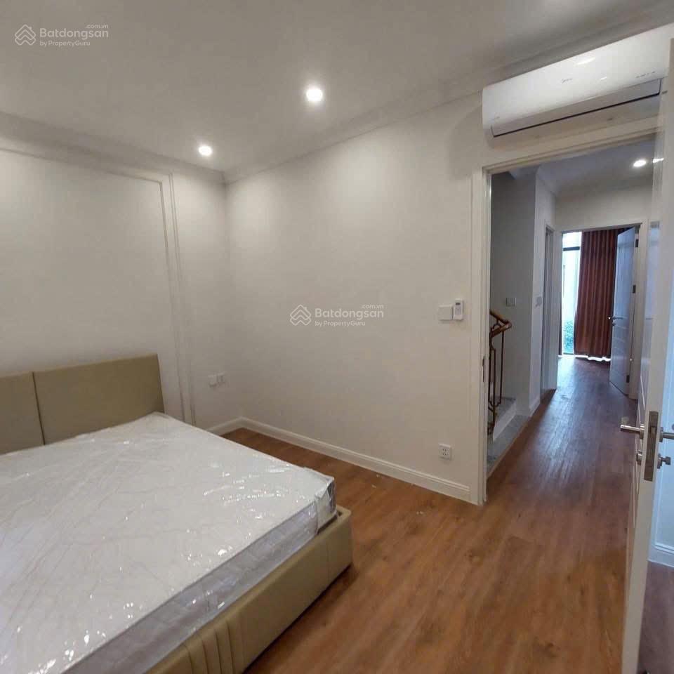 Chính chủ cho thuê căn xẻ khe hoàn thiện 3 tầng, có 3 pn giá hạt rẻ