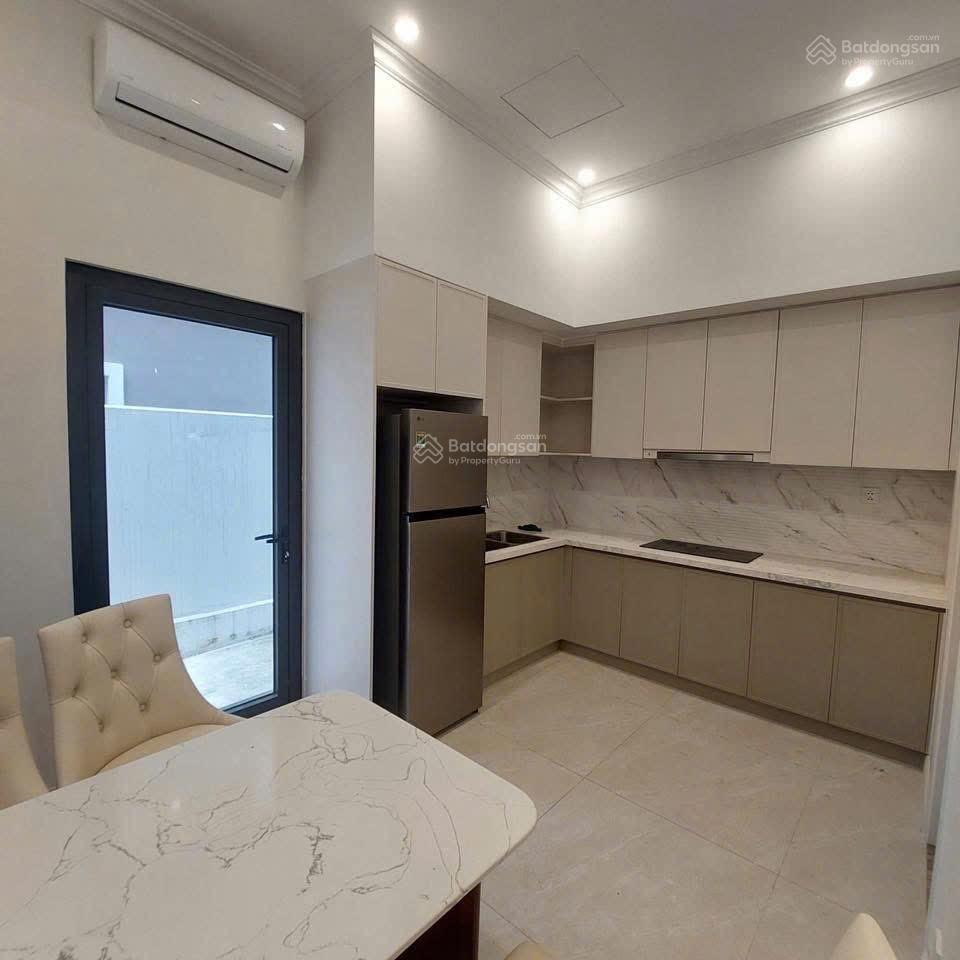 Chính chủ cho thuê căn xẻ khe hoàn thiện 3 tầng, có 3 pn giá hạt rẻ
