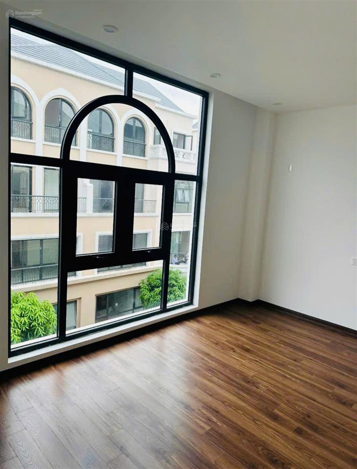 Cho thuê căn cọ xanh hoàn thiện 5 tầng có 6 pn giá rẻ chỉ 13 triệu bao phí