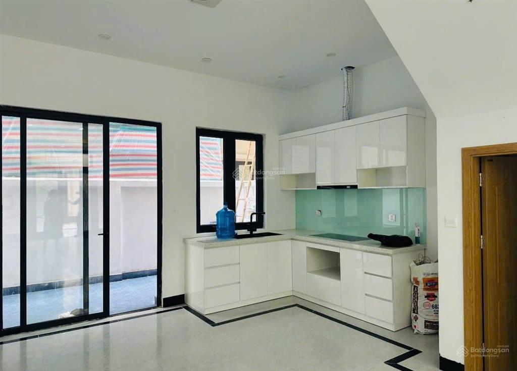 Cho thuê căn cọ xanh hoàn thiện 5 tầng có 6 pn giá rẻ chỉ 13 triệu bao phí