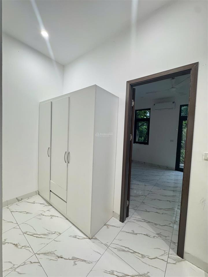 Cho thuê sao biển hoàn thiện 2 tầng đồ cơ bản thích hợp làm văn phòng, để ở