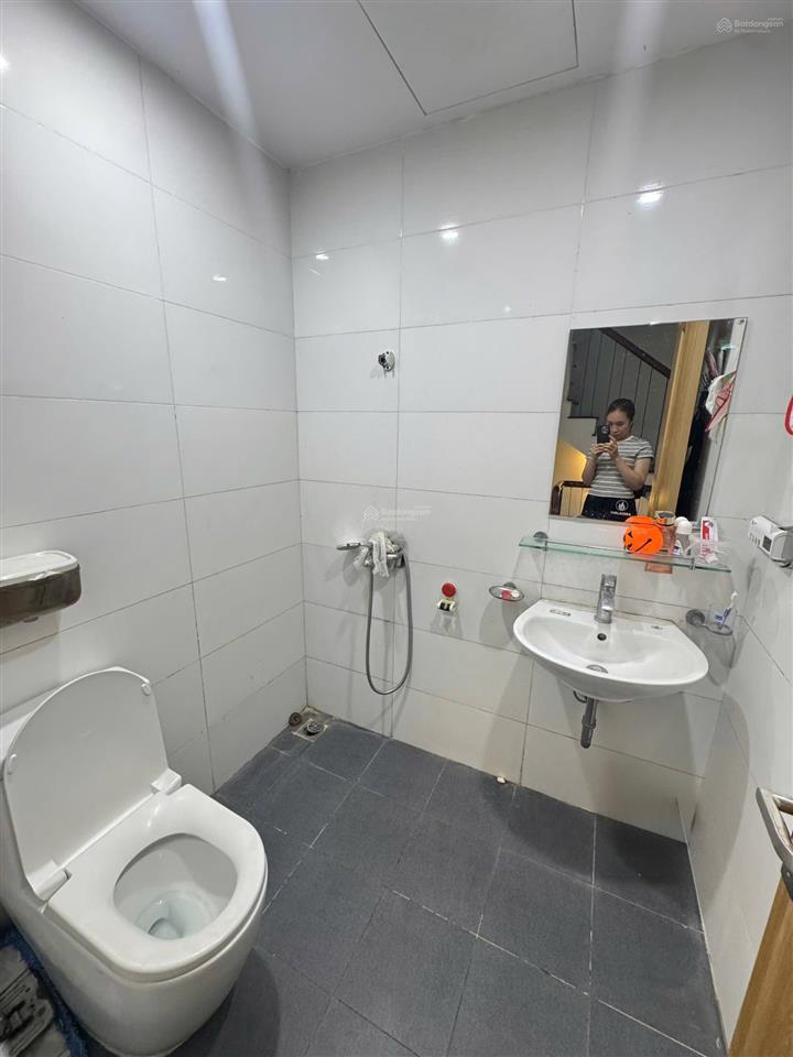 Cho thuê sao biển hoàn thiện 2 tầng đồ cơ bản thích hợp làm văn phòng, để ở