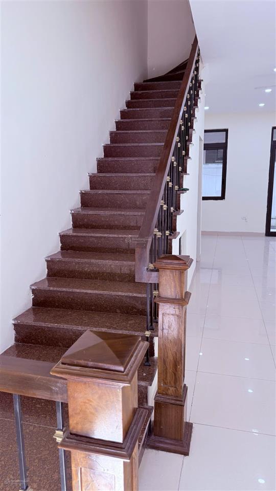 Chính chủ cần bán gấp căn sao biển 58,5 m², hoàn thiện sẵn full 5 tầng chỉ việc vào ở luôn.